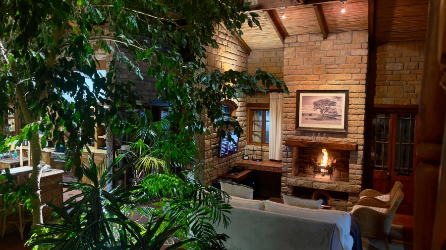 To Let 5 Bedroom Property for Rent in Southern Cross Western Cape